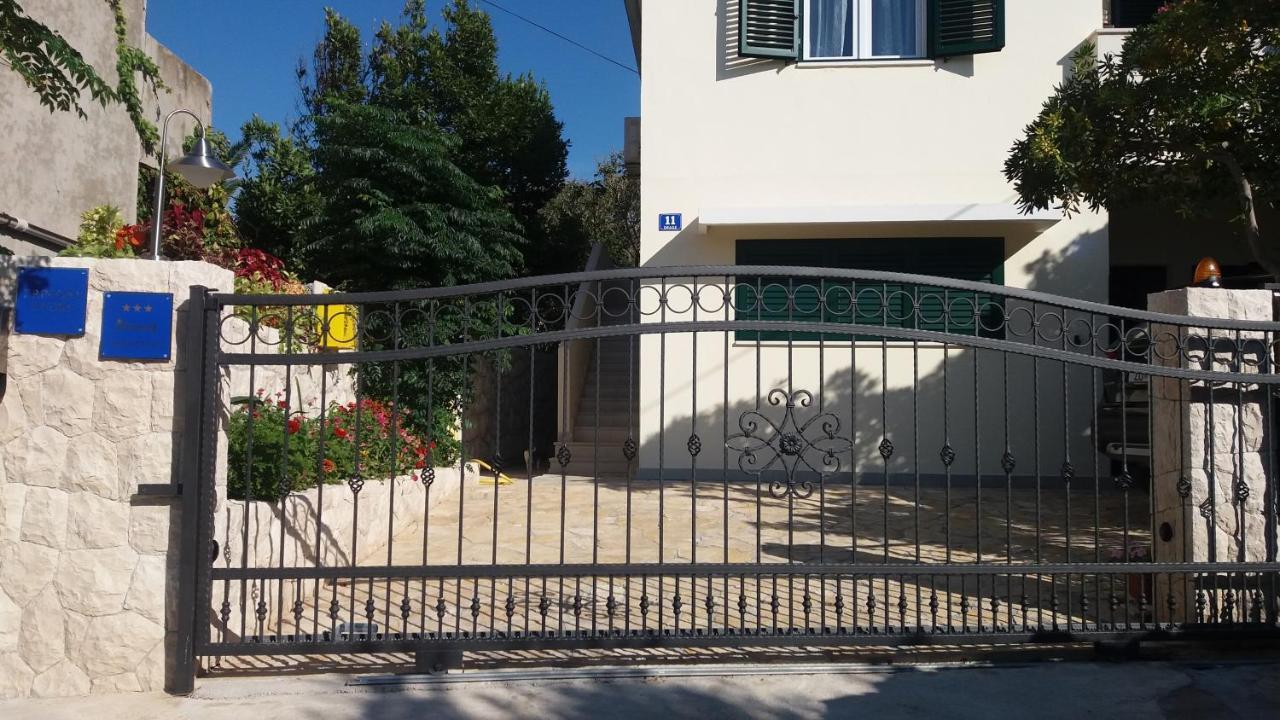 Apartments By The Sea Vinjerac, Zadar - 13811 Posedarje Exterior photo